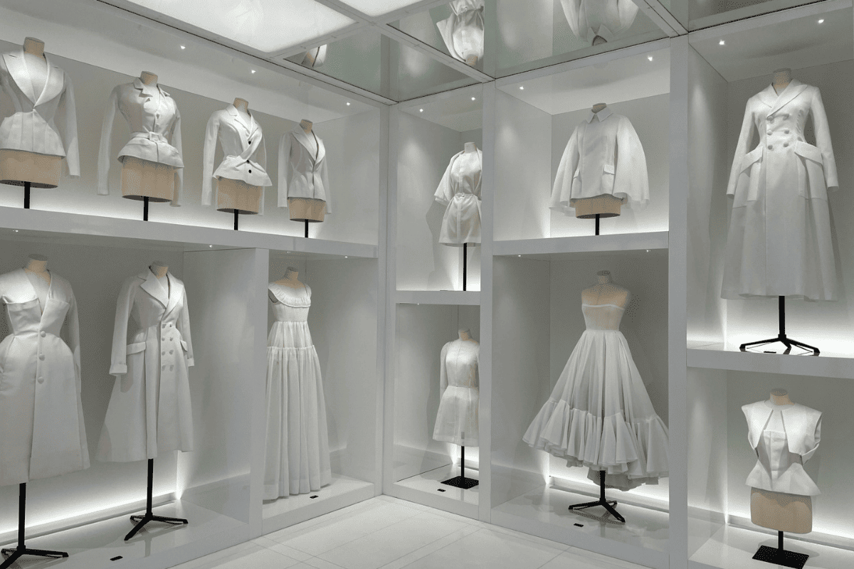 Intérieur d'un atelier de haute couture à Paris